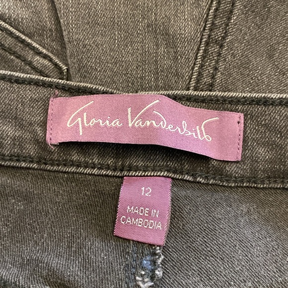 Gloria Vanderbilt woman’s Amanda classic high rise tapered jeans gray pants 12 - Picture 7 of 15